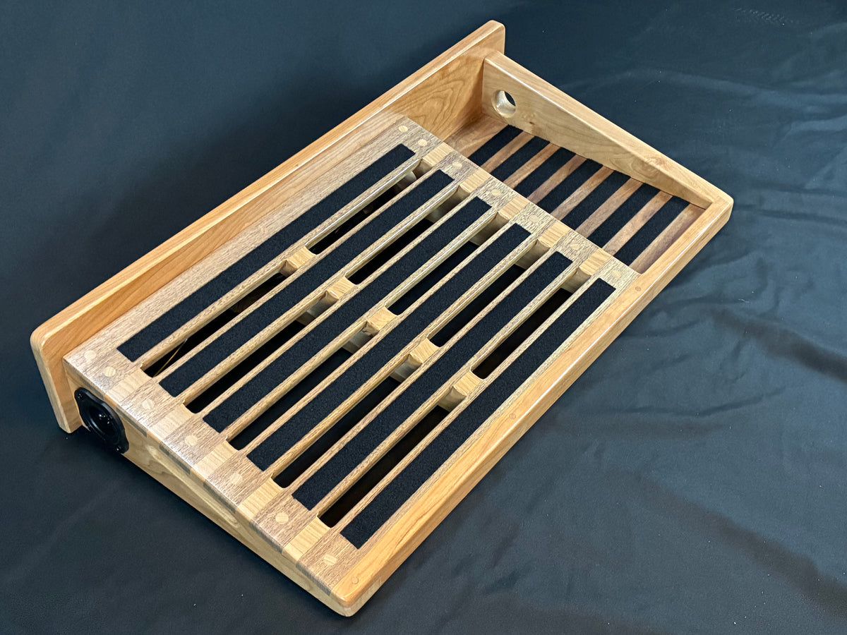 Studio Tour Pedal Board-31x16-Cherry-Walnut