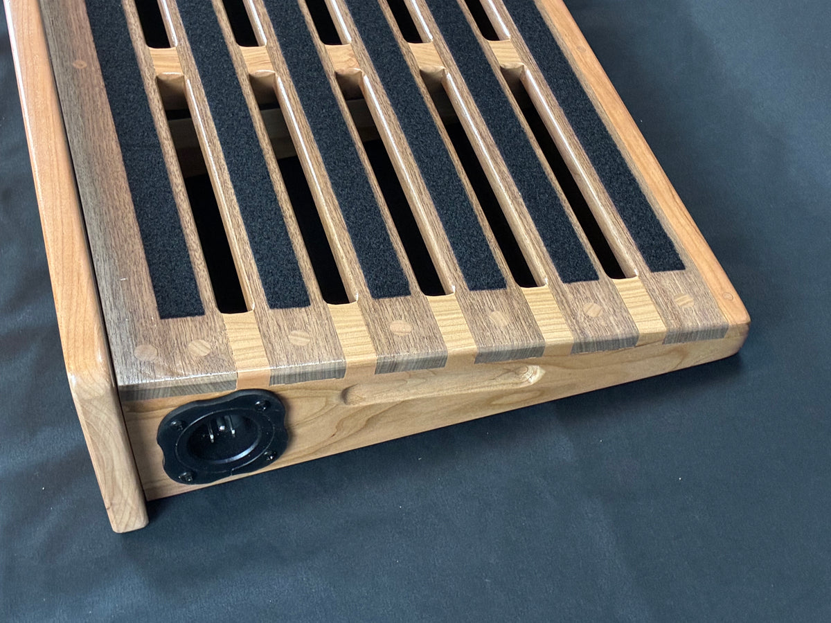 Studio Tour Pedal Board-31x16-Cherry-Walnut